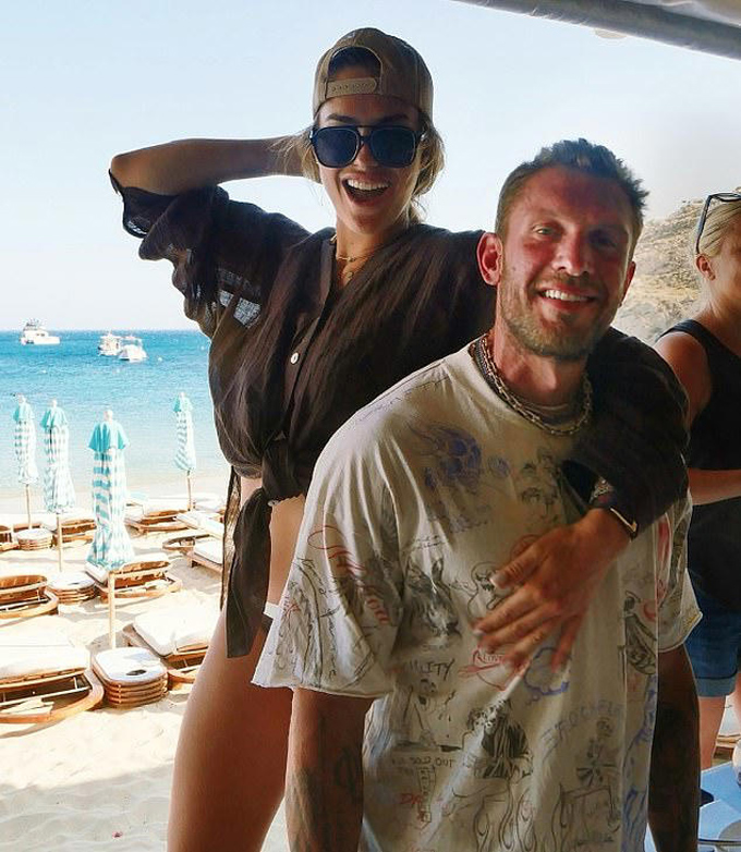 She went on vacation with her boyfriend Georgios Frangulis