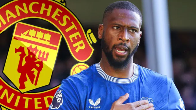 Everton's Beto striker was elected to join MU