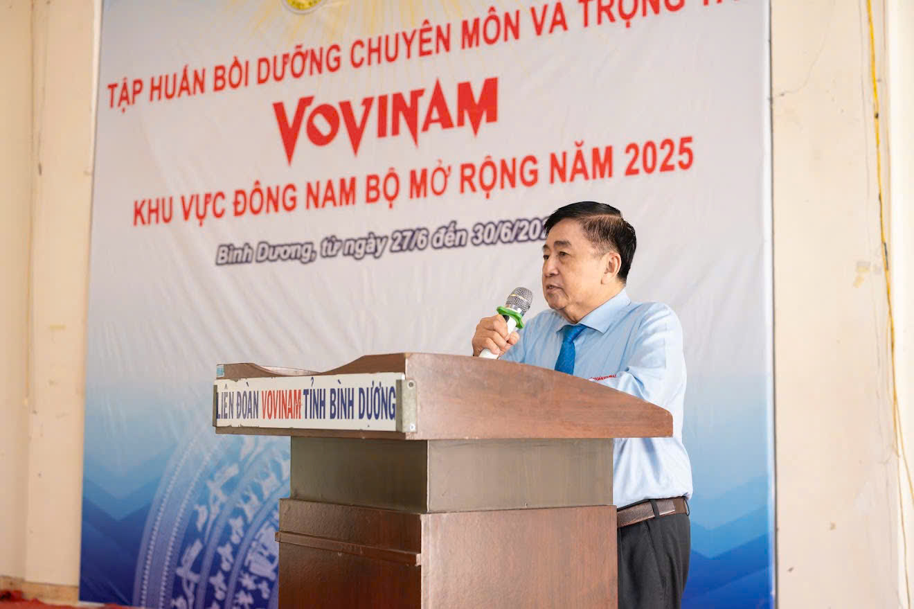 Mr. Tran Van My - Chief Attorney to Vovinam Viet Vo Dao spoke at the opening ceremony