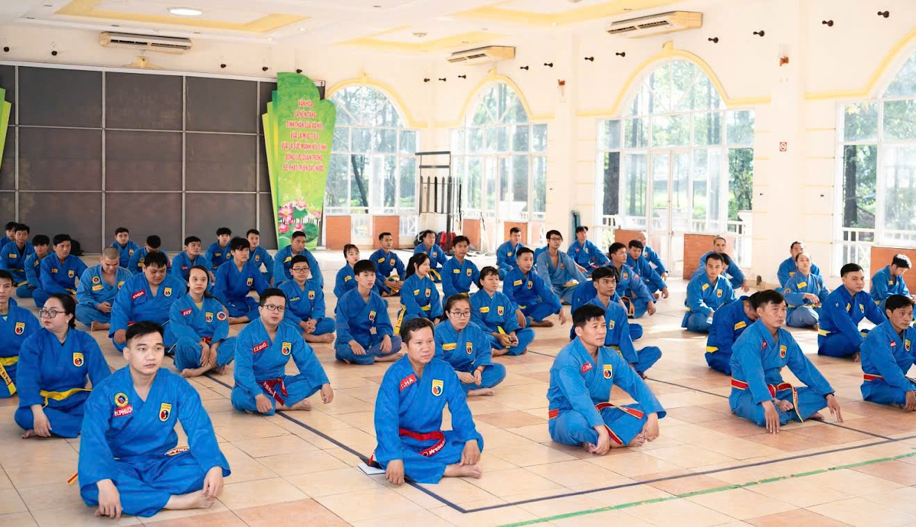 200 coaches, martial arts, teachers of Vovinam clubs inside and outside the province participated in the training course
