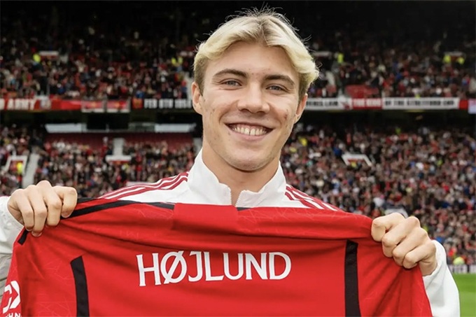 Rasmus Hojlund is also a deal that MU has been forced by Atalanta