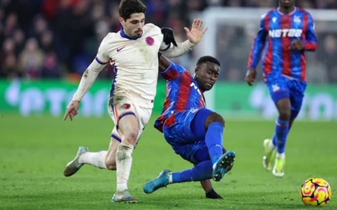 Guehi is a modern and almost perfect center -back
