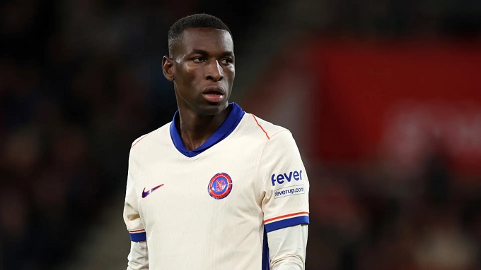   Nicolas Jackson is rayed by Arsenal