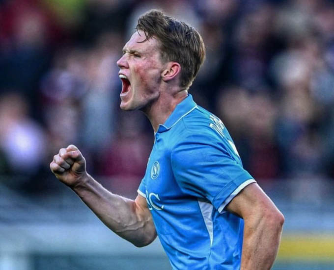 Does Napoli sell mctominay?