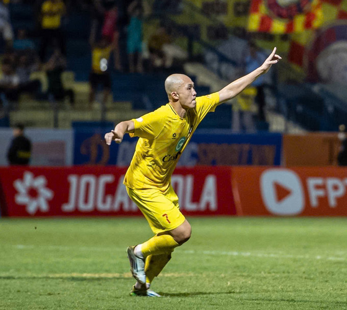 The dragon defender of Thanh Hoa is likely to join CAHN - Photo: Duc Cuong 