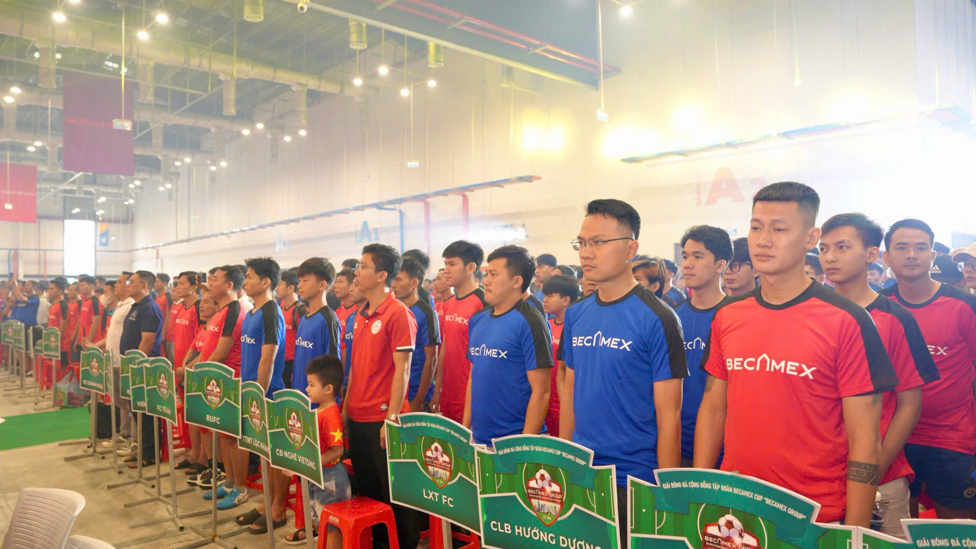 196 football teams from units inside and outside the province participated in the tournament