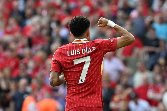Diaz has just won the Premier League with Liverpool 2024/25