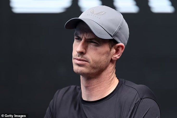 Murray criticized this decision because it was still bright enough to play