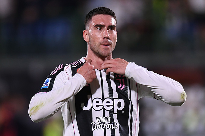 Vlahovic is ready to lose salary to leave Juventus