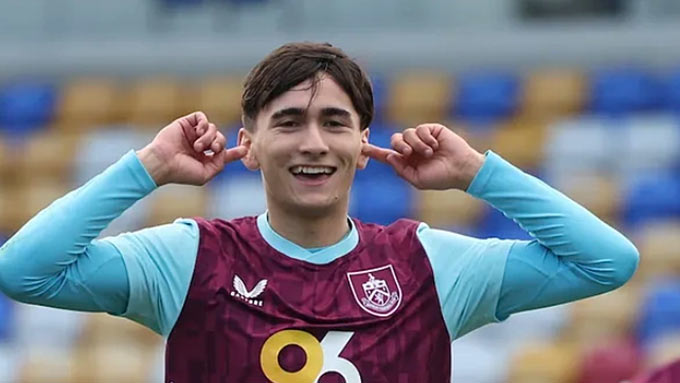 Brandon Ly will play for the Hanoi Police Club according to the Vietnamese -Vietnamese foreign player 