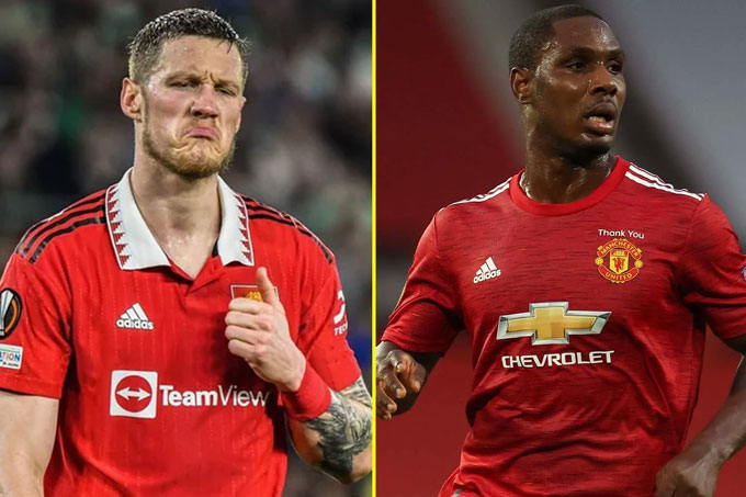 In the past, MU used to be so desperate that he brought back the strikers like Weghorst (left) and iGhalo