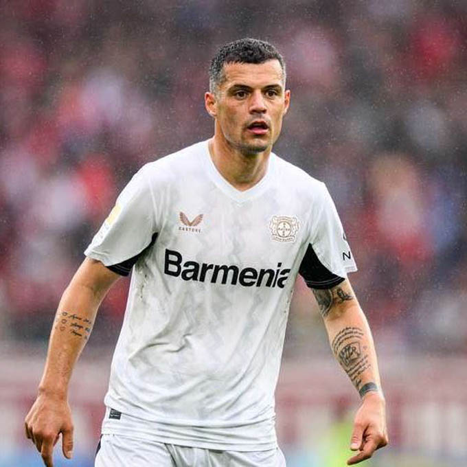 Does Xhaka want to return to the Premier League and confront Arsenal?