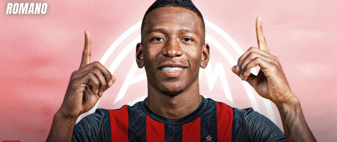 Transfer expert Fabrizio Romano has turned on the keyword "Here we go" With Estupinan