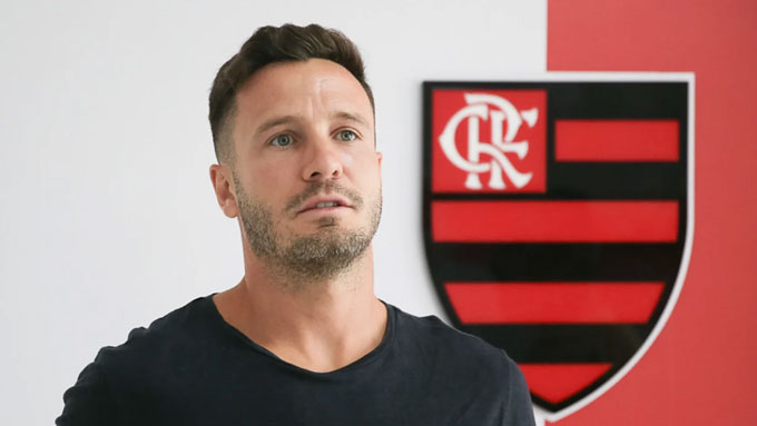 Coming to Flamengo, Lino will meet his former teammate, Saul