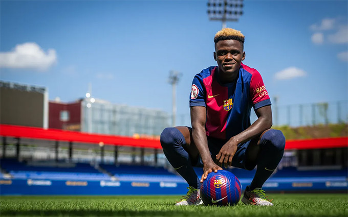 Barca successfully borrowed Aziz for another season