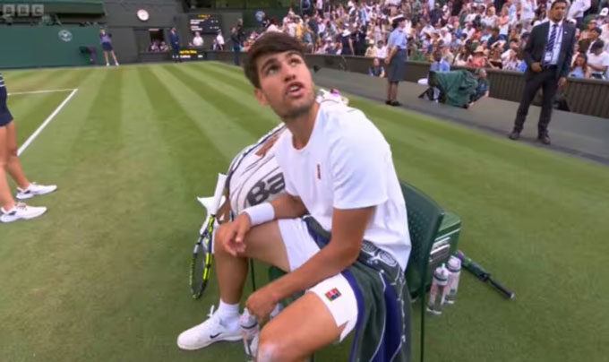Alcaraz is not satisfied with the Hawk-Eye system in Wimbledon
