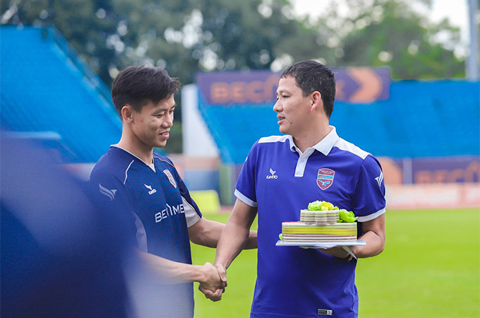 Que Ngoc Hai broke up with Binh Duong 
