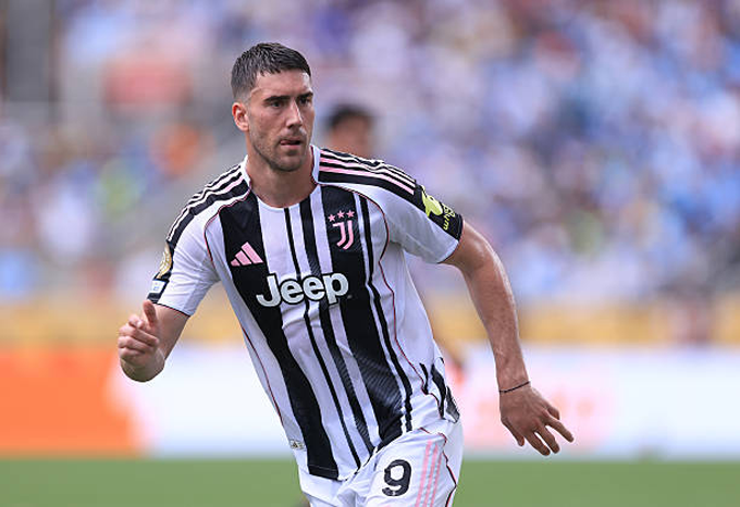Vlahovic refuses MU
