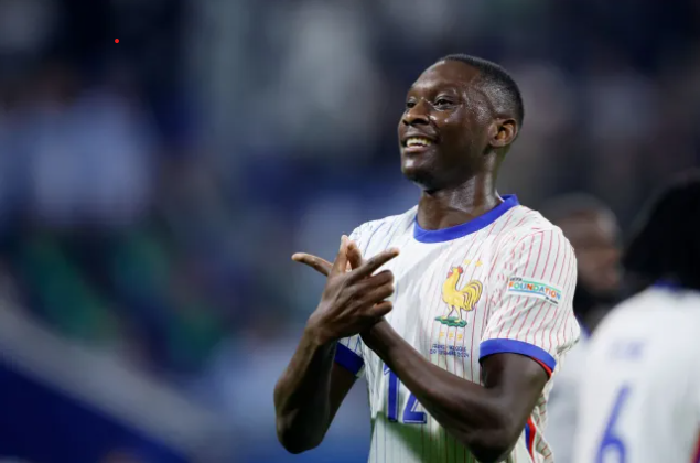 Football news at the morning 227 MU pursuing stars France 1