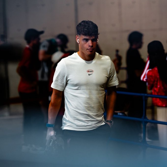 Xhaka officially landed Sunderland