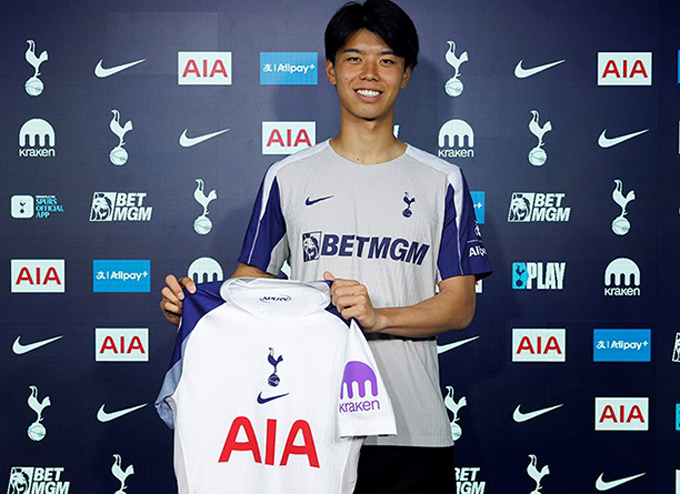 Takai signed a 5 -year contract with Tottenham