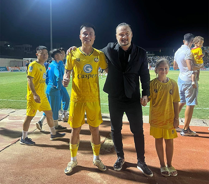 Dinh Viet Tu joined Viettel to reunite coach Popov 
