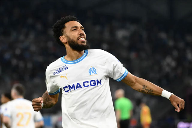 Aubameyang used to play very effectively when scoring up to 30 goals/51 matches for Marseille in the season 2023/24. 