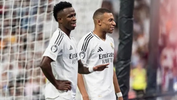 The two strikers coincide with the position like Vinicius Jr and Kylian Mbappe can still kick together on the field, but the goalkeeper has only one choice.