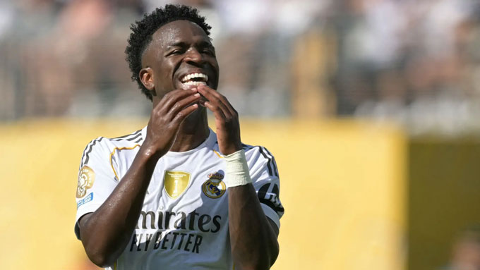 Vinicius Jr. Wide door to MU