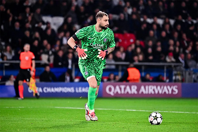 Donnarumma's ability to play foot is not good