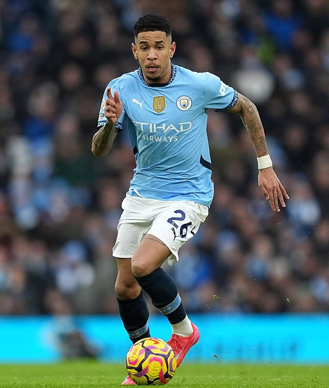 Savinho is being interested by Tottenham