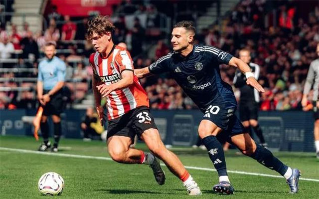 Dibling used to make Dalot miserable when comparing with MU