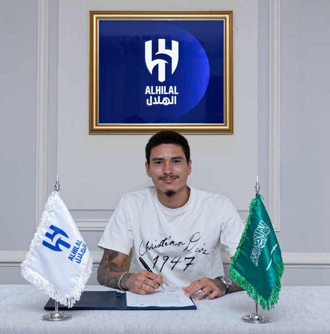 Nunez signed a contract with Al Hilal