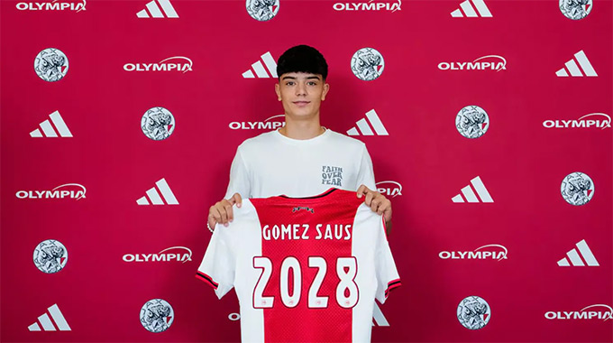 Ajax successfully recruited Eloi Gomez