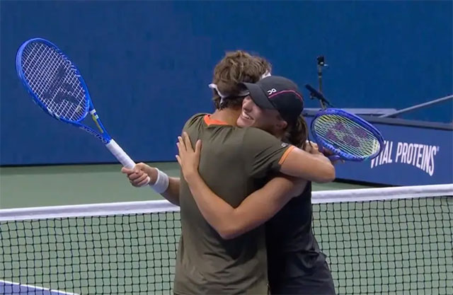 Iga Swiatek and Casper Ruud have won tickets to the US Open 2025