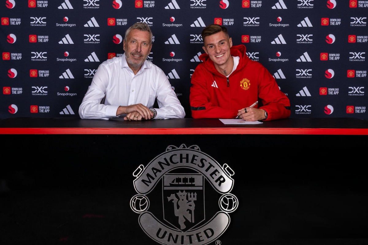 Sesko gia nhap man united