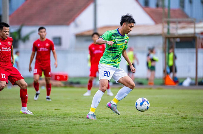 Trong Dai will wear Long An shirt in the First Division QG 2025/26 - Photo: CA HCMC