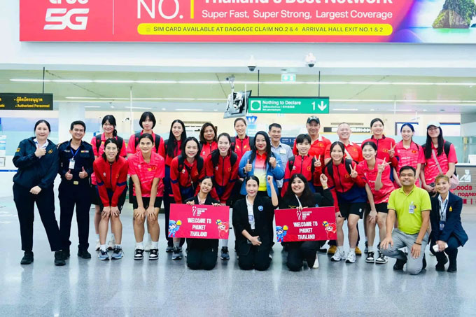 Vietnam women's volleyball team went to Thailand to attend the 2025 World Championship