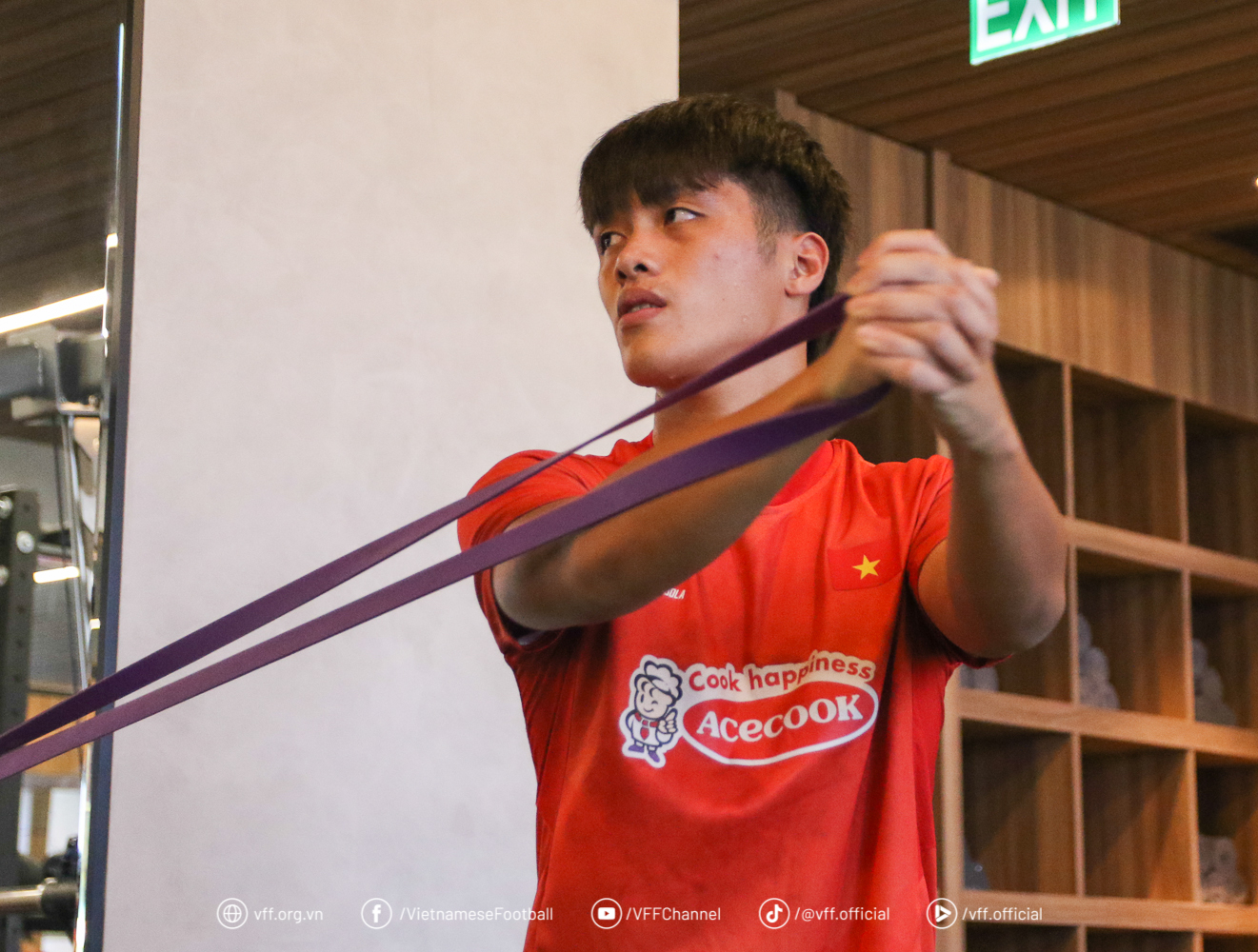 Young star HAGL signed a long -term contract with Ninh Binh 1 Club