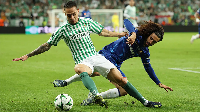 Antony used to play very well in Betis in the period 2 Season 2024/25