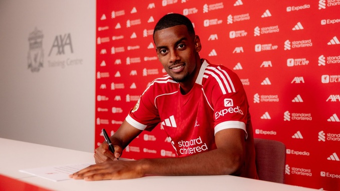 The amount of Liverpool bought Alexander Isak was nearly equal to the total summer transfer fee of Real 2025