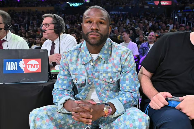 Mayweather still has an unbeaten achievement