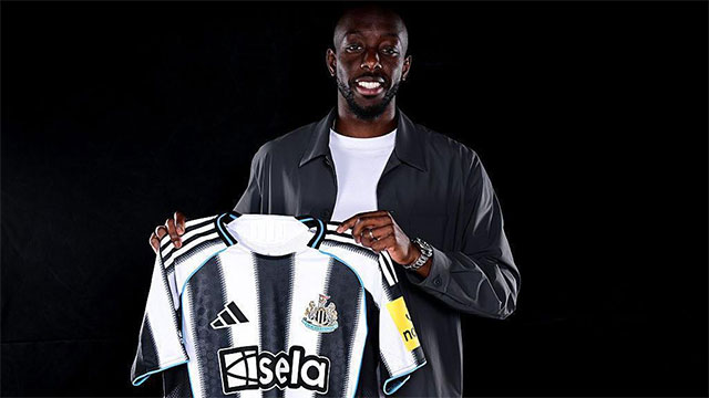   Younge Wissa became a member of Newcastle